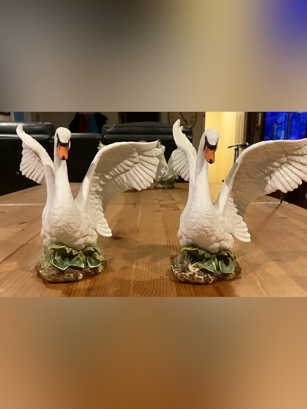 GUC Lot of 2 Masterpiece Porcelain by Homco 1987 White Swan Ceramic Sculptures